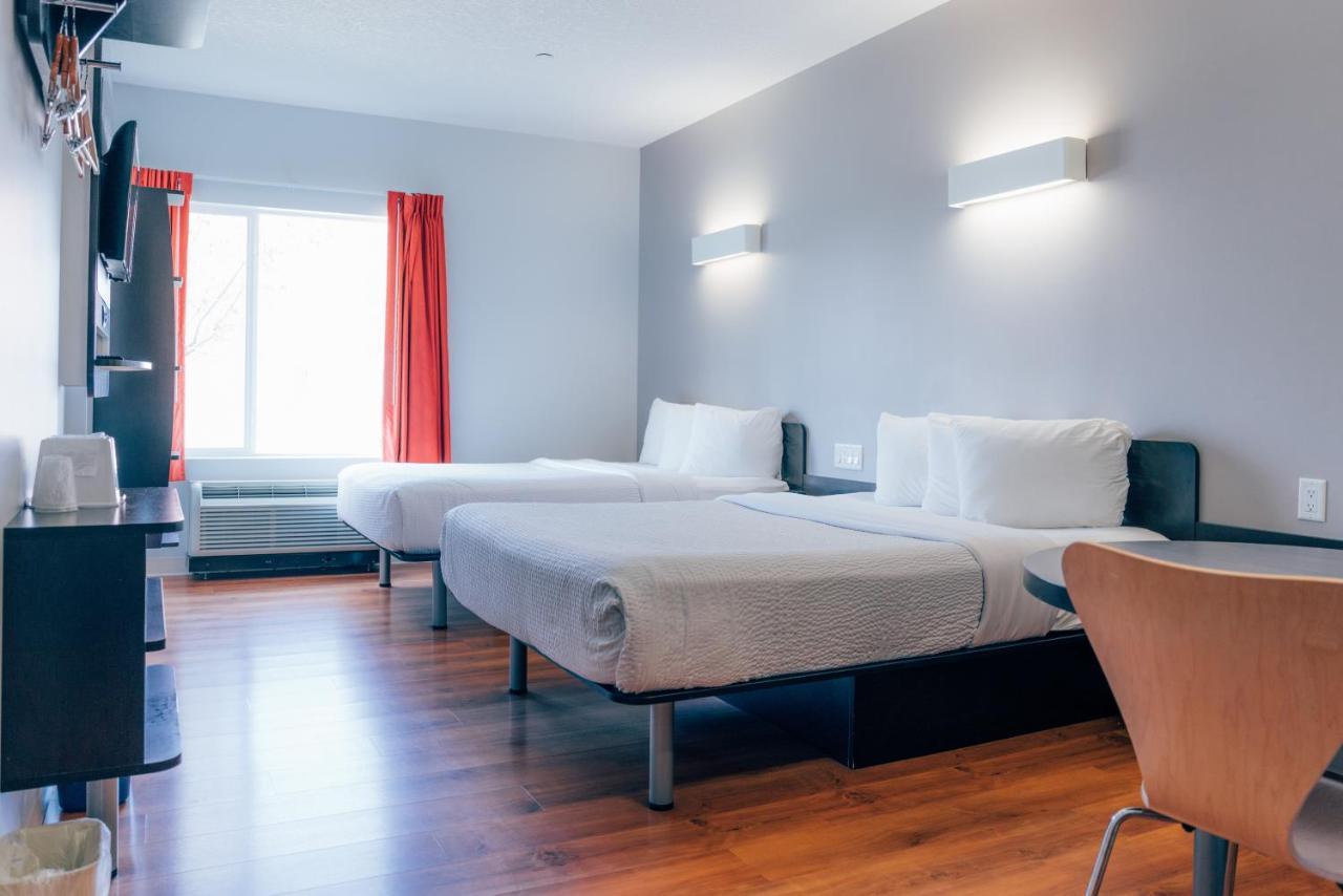 Motel 6 Airdrie Ngoại thất bức ảnh
