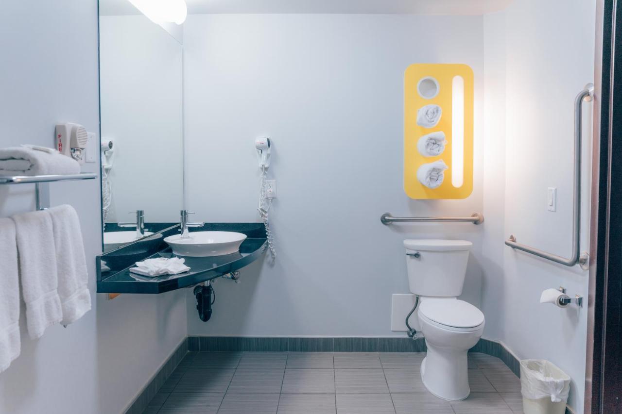 Motel 6 Airdrie Ngoại thất bức ảnh