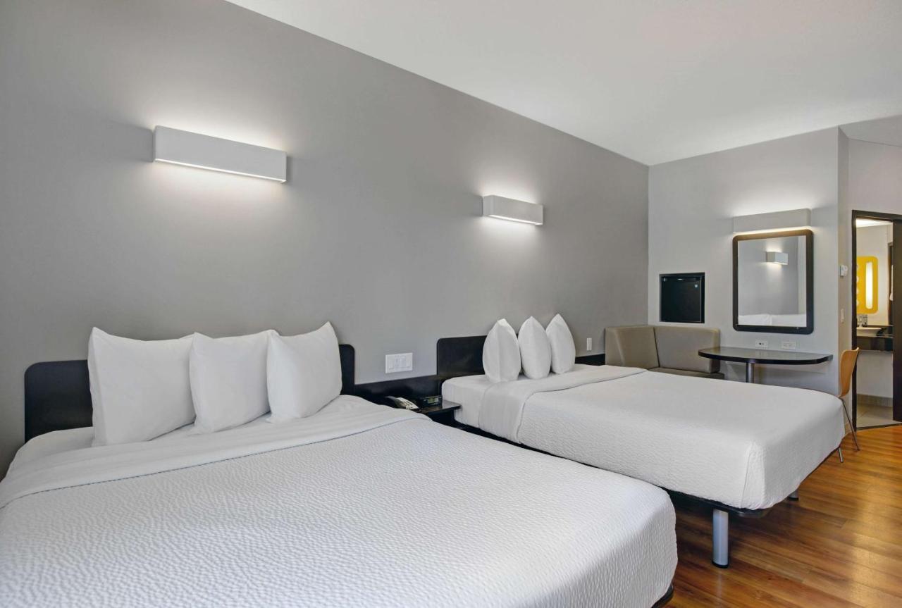 Motel 6 Airdrie Ngoại thất bức ảnh