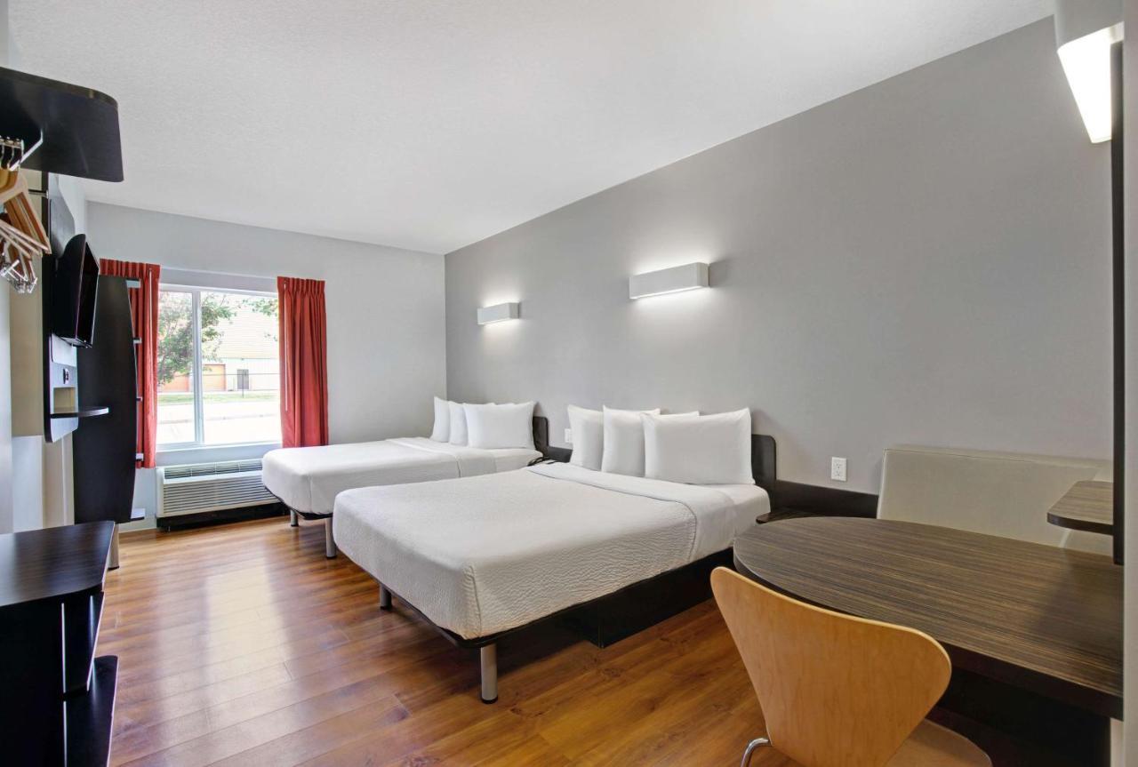 Motel 6 Airdrie Ngoại thất bức ảnh