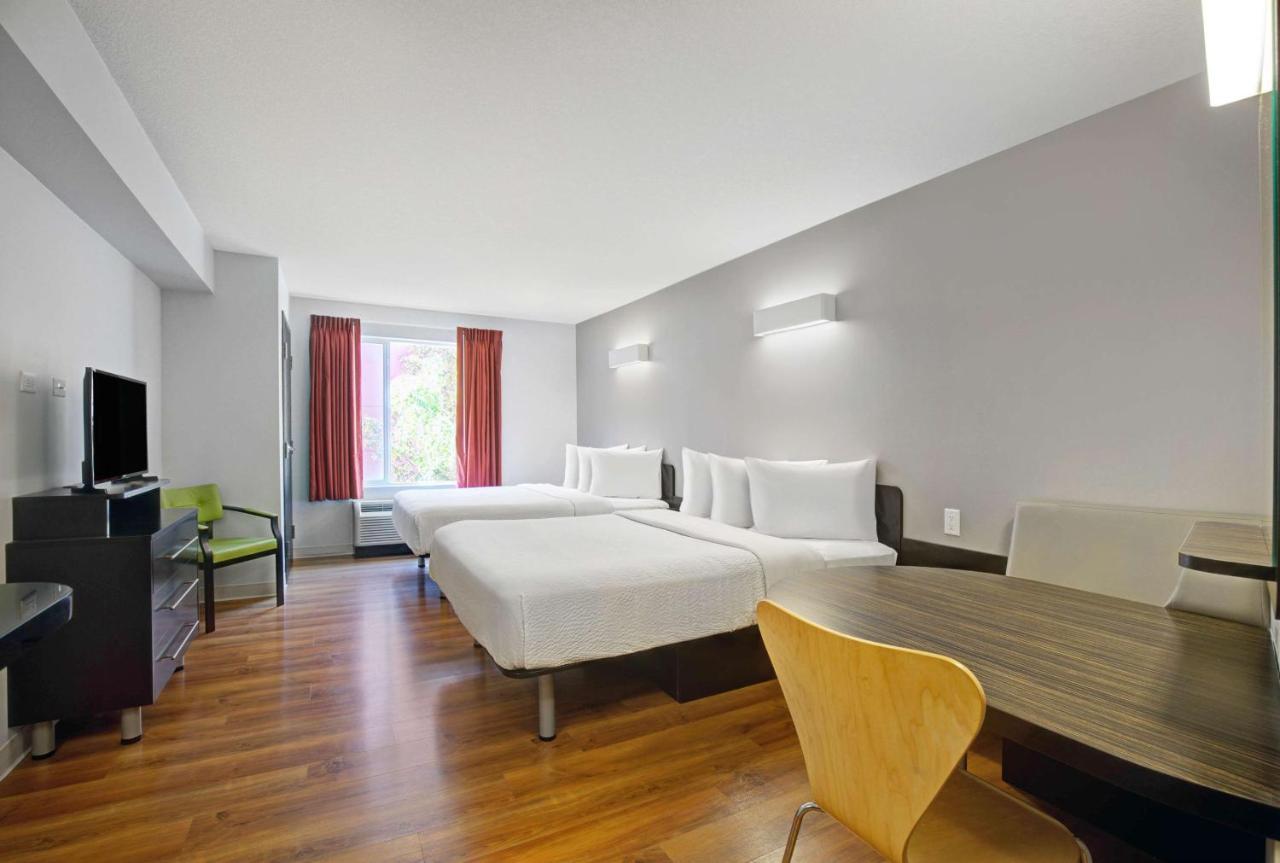 Motel 6 Airdrie Ngoại thất bức ảnh