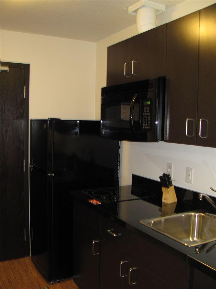 Motel 6 Airdrie Ngoại thất bức ảnh