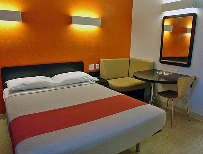 Motel 6 Airdrie Ngoại thất bức ảnh